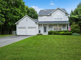 3 Longfield Dr, East Northport, NY 11731