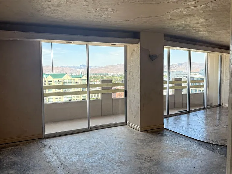 100 N Arlington Ave #16 — Photo 6