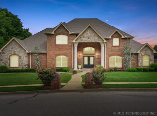 2004 W Decatur St, Broken Arrow, OK 74011