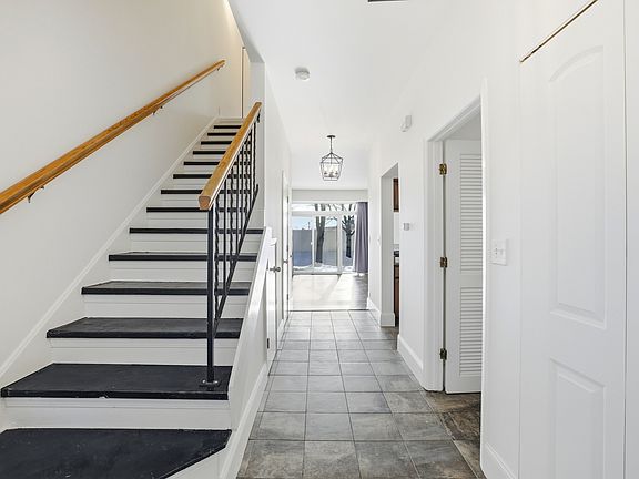 2nd image of 1297 Cranbrook Dr
