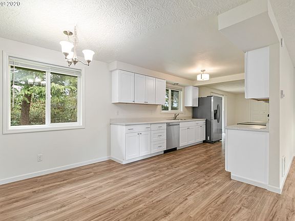 3rd image of 3645 NE 102nd Ave