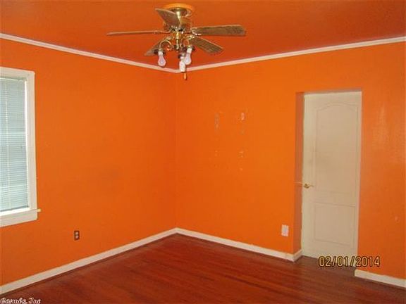 3rd image of 3201 Violet Dr
