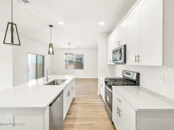 6933 W Jadewood Ln, Tucson, AZ 85757