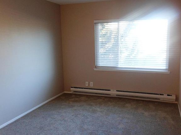 5th image of 180 Dakota Ave APT 21
