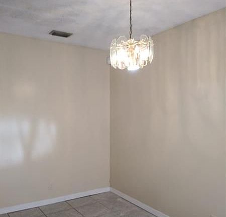 3rd image of 21325 NE 8th Pl APT 2