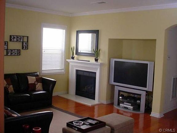 2nd image of 1281 Valle Ct