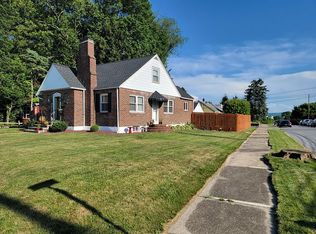 60 Pershing Blvd, Whitehall, PA 18052