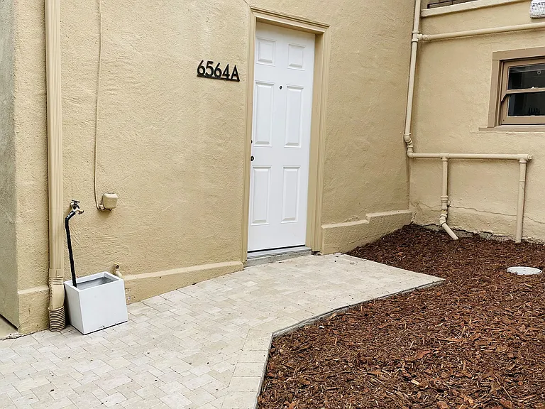 6564 Lucas Ave #A — Photo 2