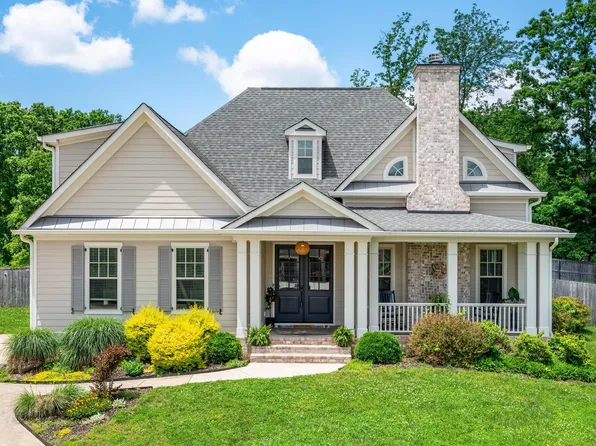 8208 Briarfield Ln, Chattanooga, TN 37421