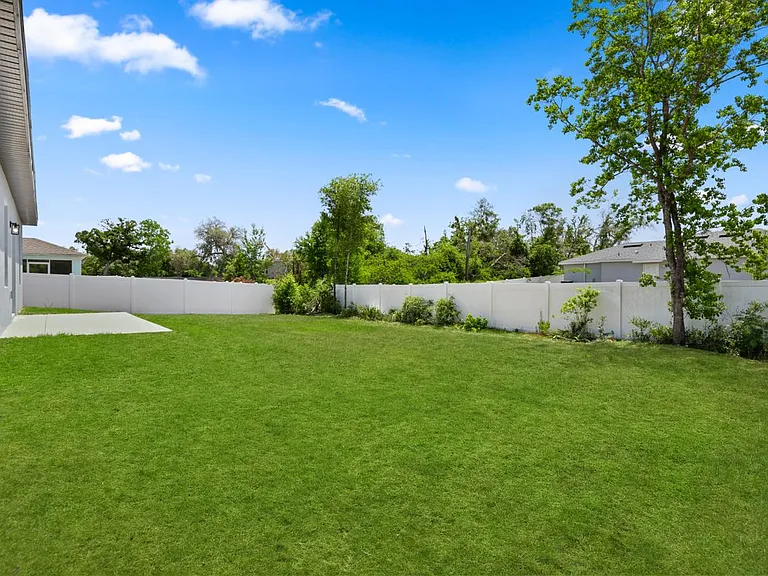 15568 SW 46th Cir — Photo 27