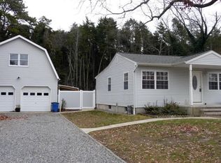 1230 Lakeside Dr S, Forked River, NJ 08731