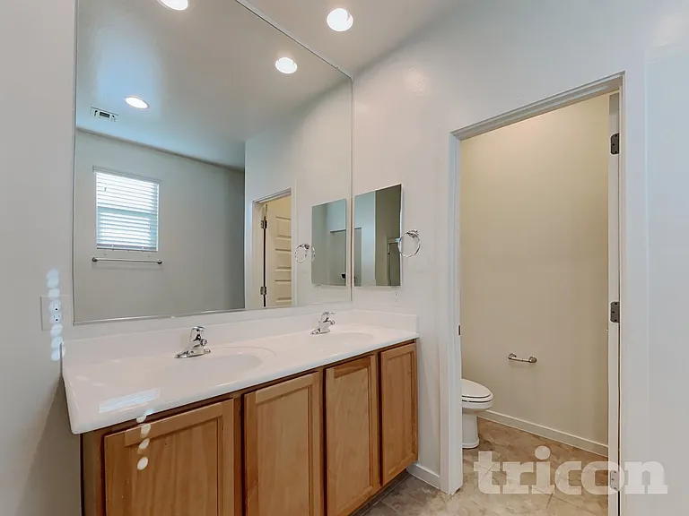 439 W Tenia Trl — Photo 9