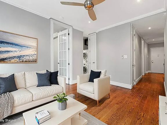 4th image of 127 E 7th St #1W