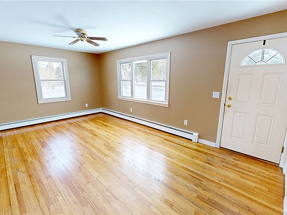 5th image of 367 Manley Rd