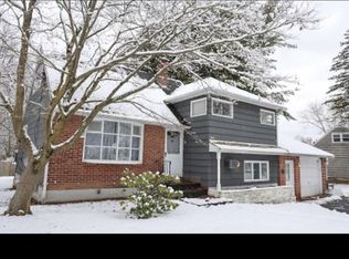 284 Osborne Rd, Loudonville, NY 12211