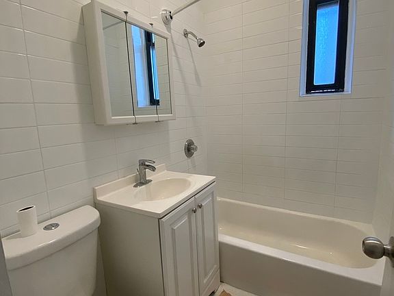 3rd image of 720 Degraw St #1