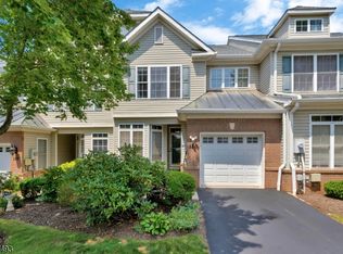 120 Loft Dr, Martinsville, NJ 08836