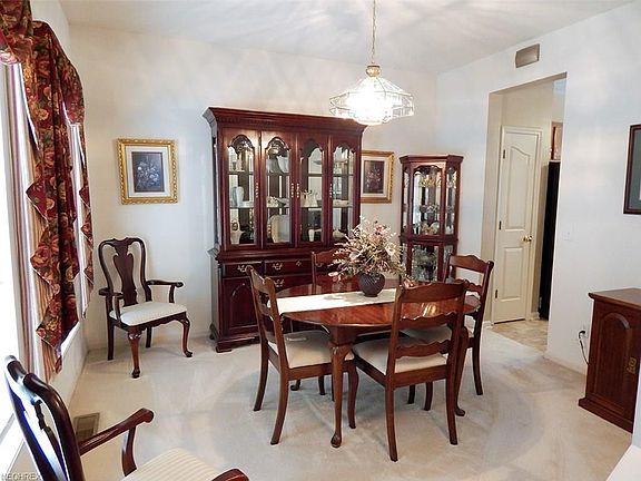 2nd image of 885 Theora Dr