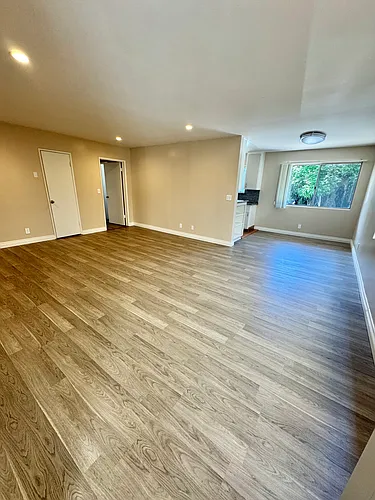 1040 N Laurel Ave #1 Photo 1 1040 N Laurel Ave #1 Photo 1
