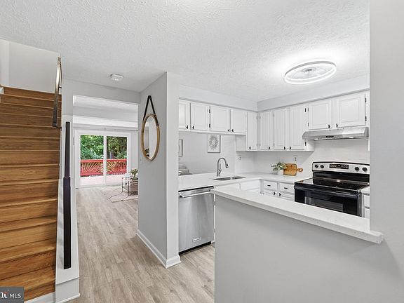 5th image of 12468 Valleyside Way
