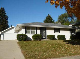 3367 Tannenbaum Ln, Rockford, IL 61109