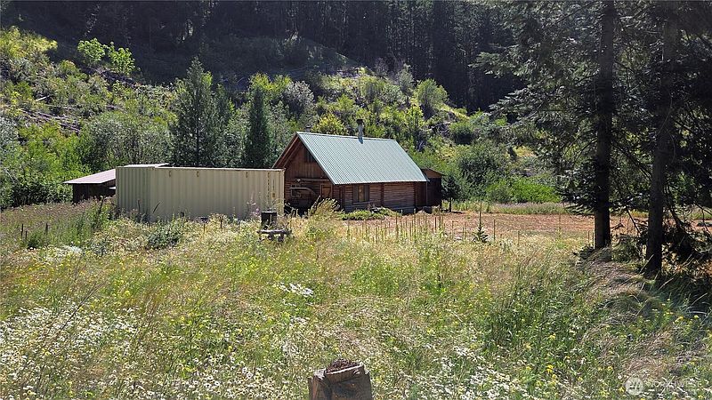 4th image of 8925 Merry Canyon Road