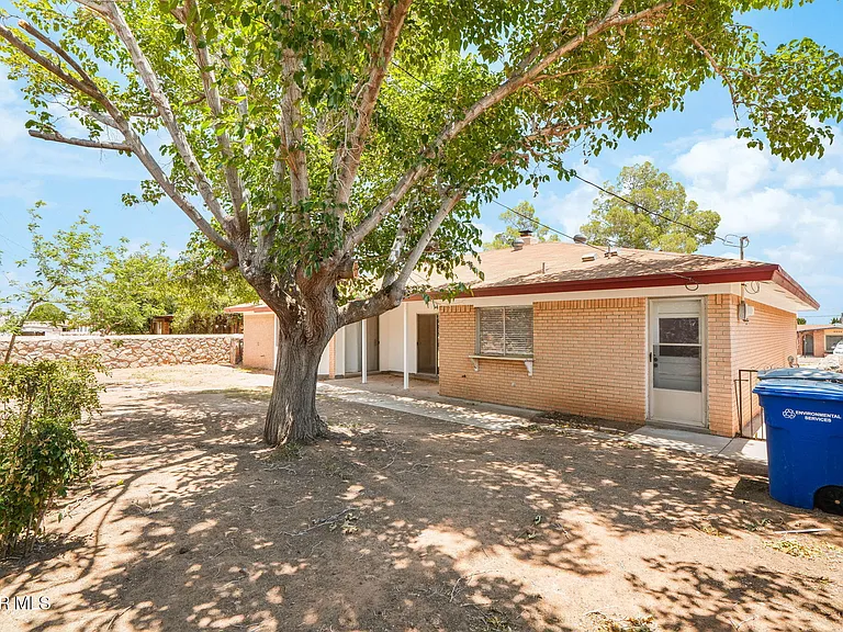 10337 Galahad Way — Photo 39