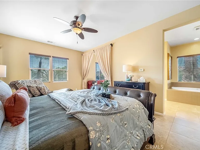 40834 Adriatico Ct — Photo 23