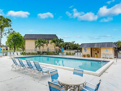 9208 NW 1st St, Pembroke Pines, FL, 33024