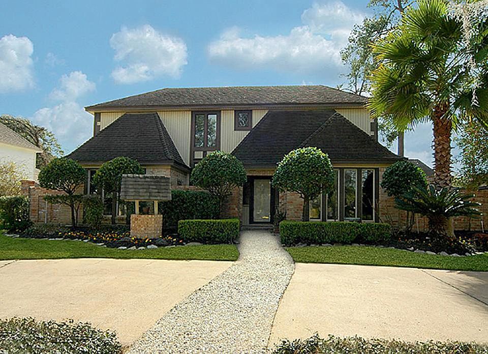 Front View, circular drive