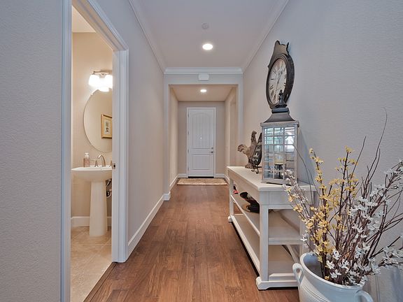 4th image of 2920 Westport Cir