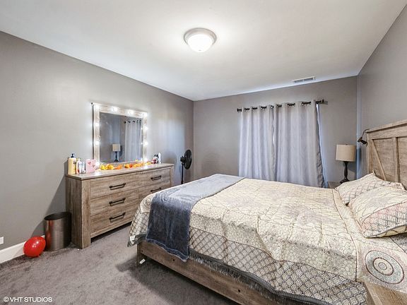 5th image of 625 Derry Ct APT 1B