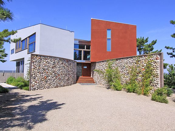 4th image of 84 Bayview Dr #A