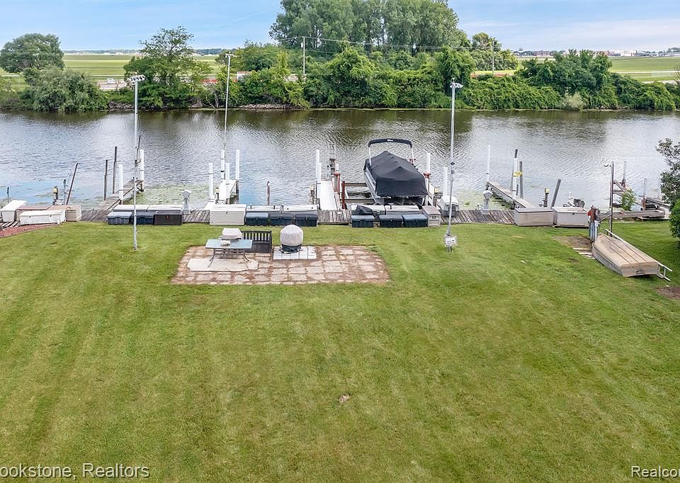 28133 E Duluth St, Harrison Township, MI 48045 Zillow
