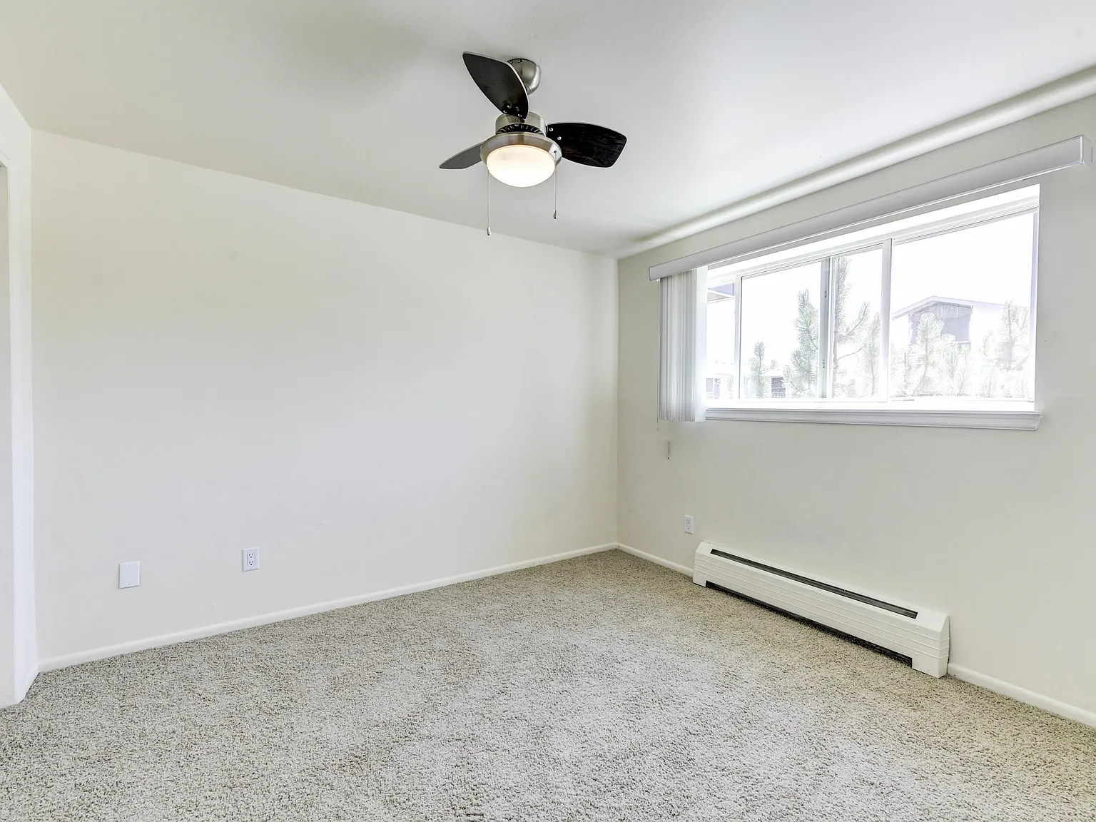 Harper House Apartments — Photo 4