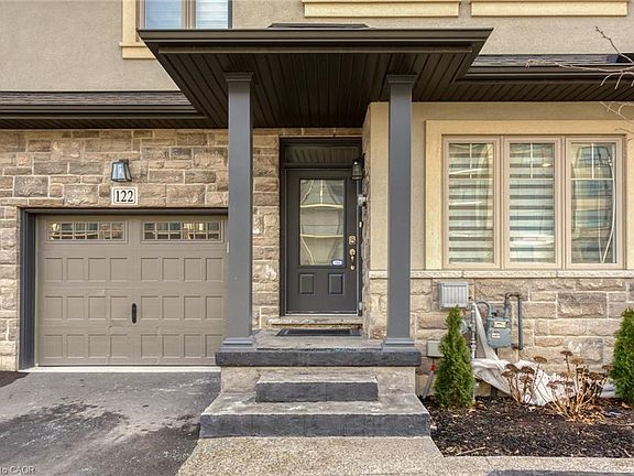 3rd image of 122 Shoreview Pl