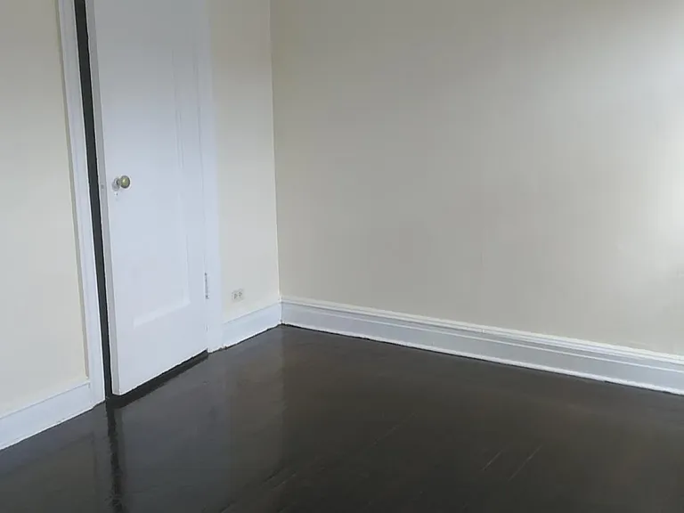 15 Intervale Pl #4B — Photo 23