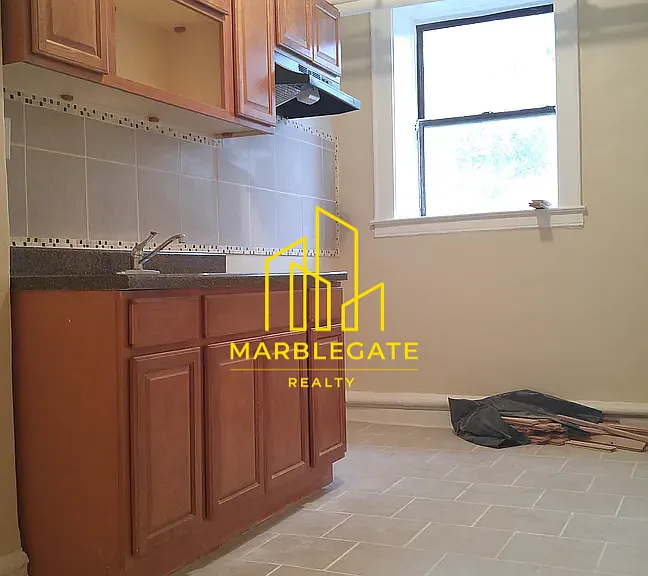 810 Broadway Ave #4022 — Photo 2