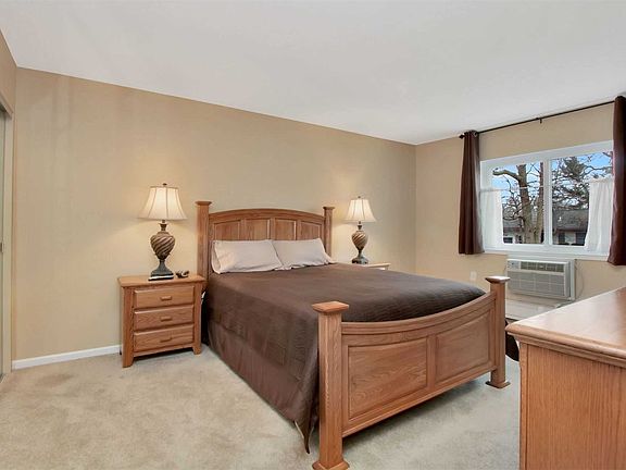 5th image of 58 Richmond Blvd Unit 3A
