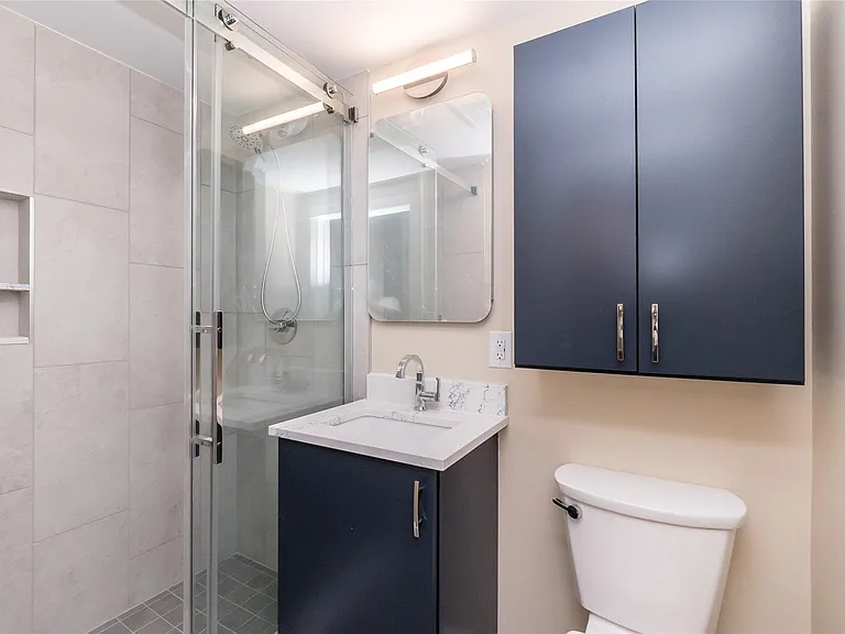2742 Inman St — Photo 11