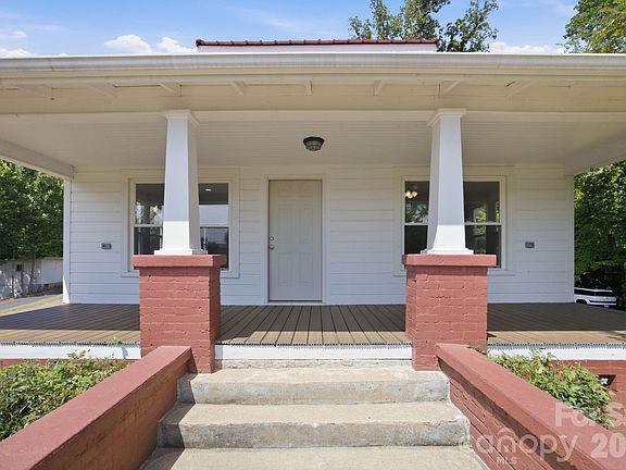 3rd image of 661 Lenoir Rd