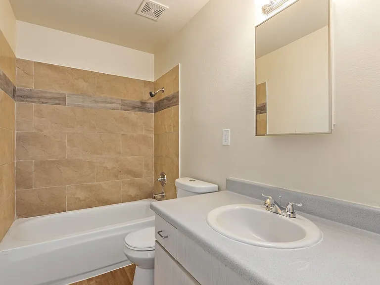 3413 E Earll Dr — Photo 9