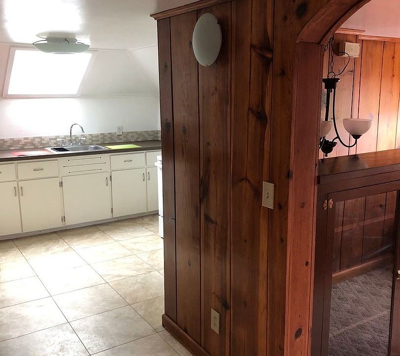 1st image of 832 NE Baker St APT 3