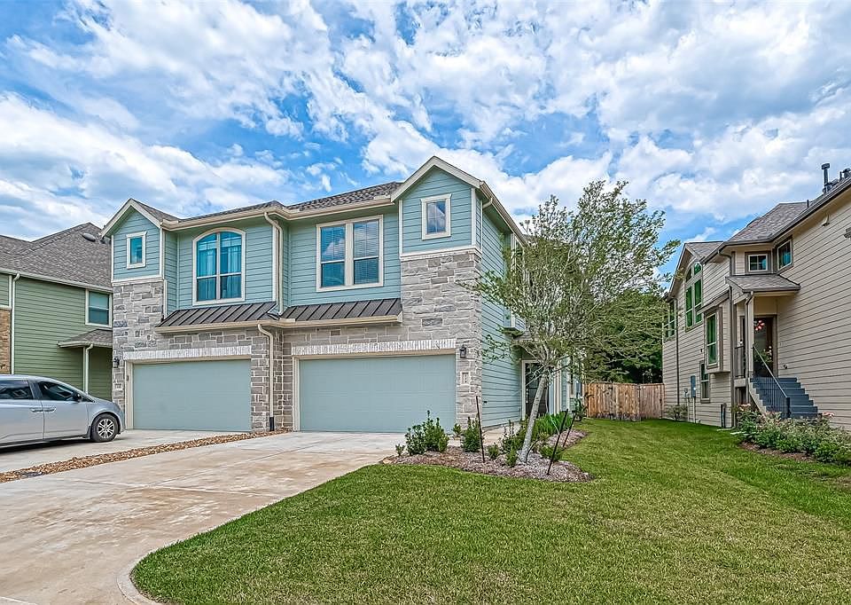 1st image of 228 S Spotted Fern Dr