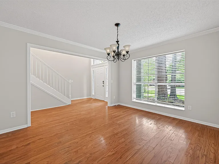 106 Breezy Point Pl — Photo 4