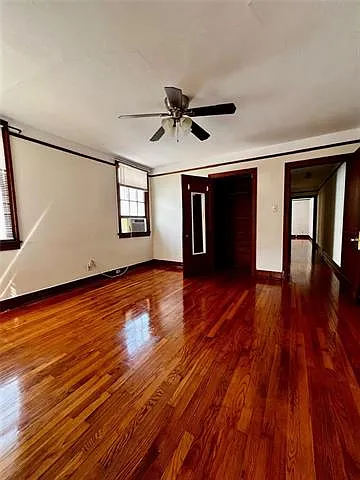 Building Photo - 124 S Hennessey St