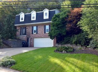 453 Center Oak Dr, Pittsburgh, PA 15237
