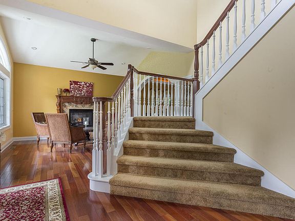 5th image of 9331 Bay Harbor Ct NE #0