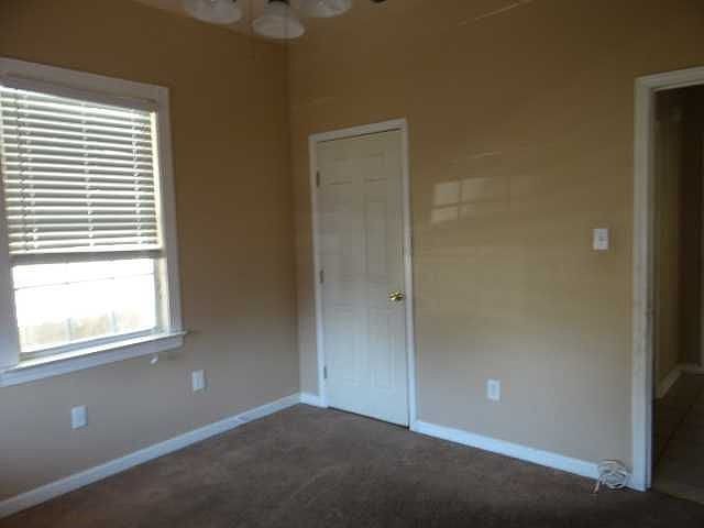 1st image of 2621 Acacia St