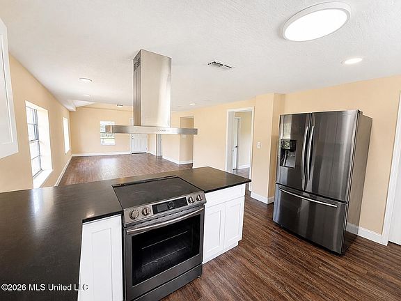5th image of 8107 Alabama Ave